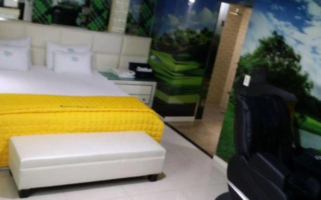 Somnus Motel