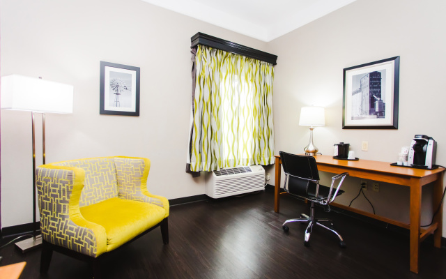 Palacio Royale Inn Signature Katy