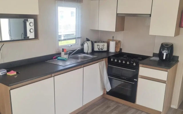 Trecco Bay Porthcawl 2-bed Caravan, Sleeps 6