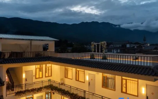 Xiaoshan Yue Homestay (Baisha Ancient Town)