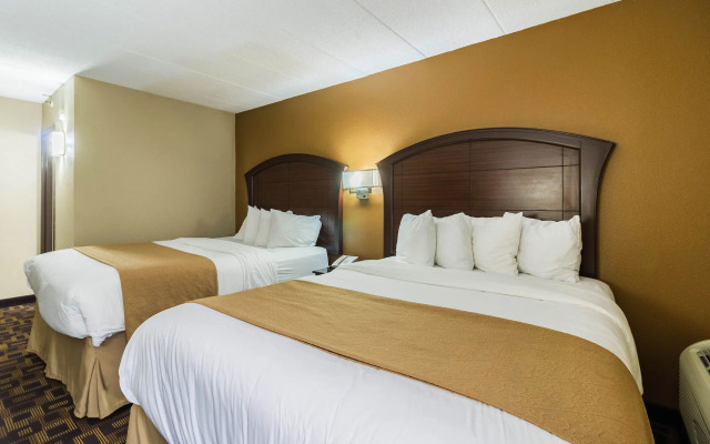 Quality Inn & Suites Arden Hills - Saint Paul North