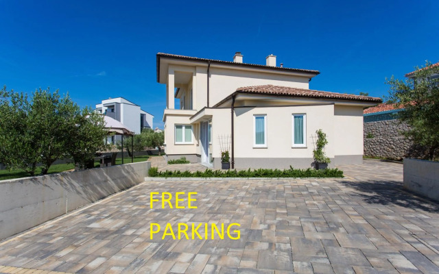 Studio apartment Lucija