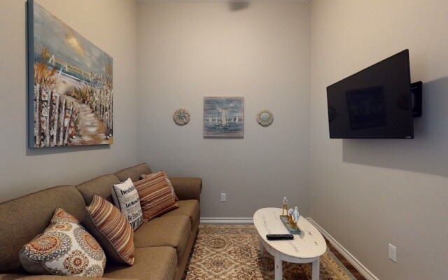 The Chic 3 Bedroom Townhouse