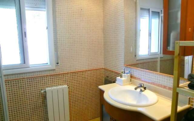 106163 - Villa in Maçanet de la Selva