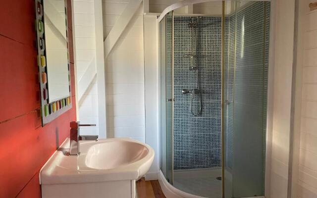 Charmant bungalow avec petite piscine privée