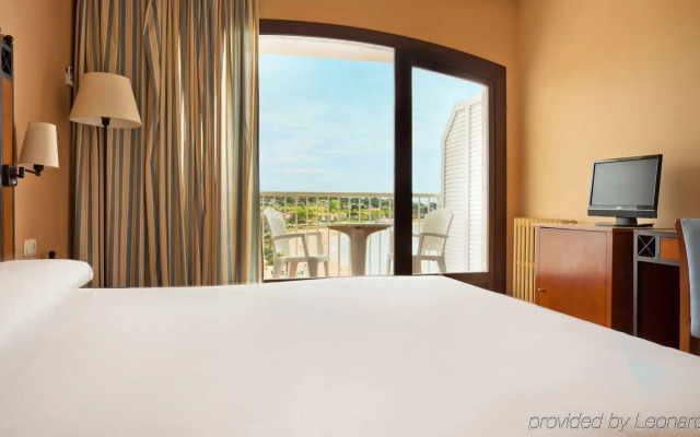 Hotel ILUNION Caleta Park