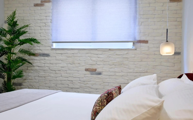 Acropolis Unique 2BD Apartment with Prive Entrance