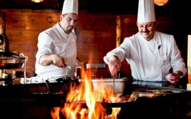 Port Lympne Reserve - Livingstone Lodge