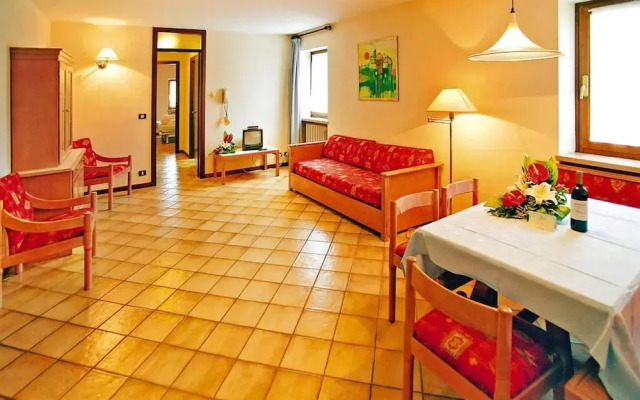 Residence La Filanda in Costermano With Pool