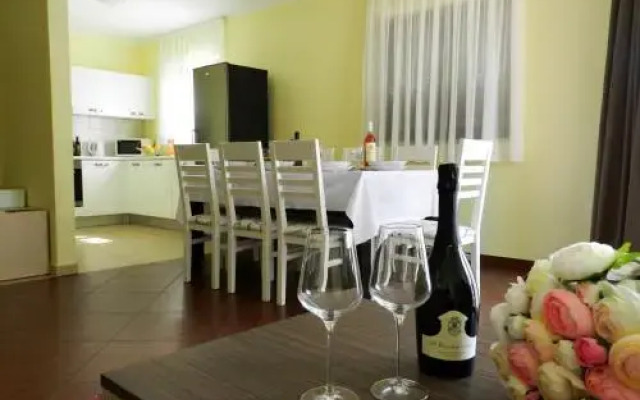 Apartments Smaragdna Villa