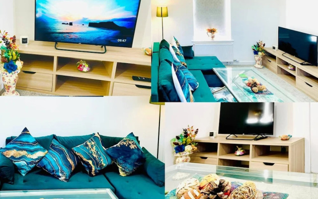 Stylish 3 BDR House With Free Parking Near Hulme