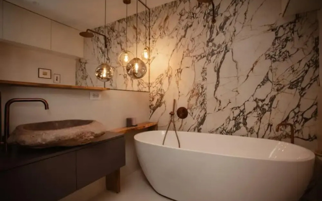 The Luxury Garden Apartment
