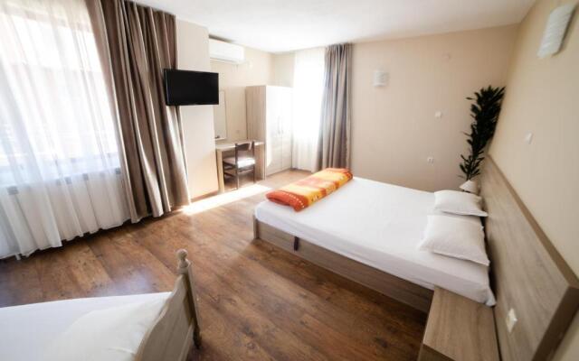 Zenith Guest House