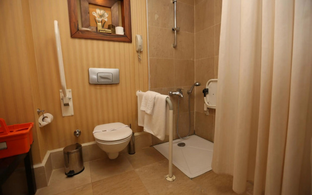 Meder Resort Hotel
