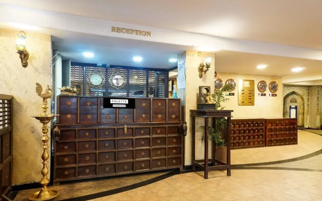 Premium Stays Near Fergusson College