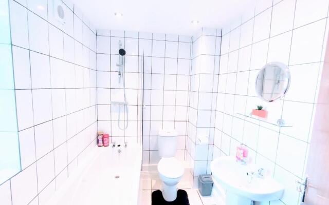 Crystal Suite 3 free private parking
