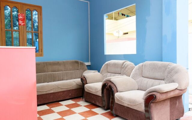 OYO 22008 Jrj Suites