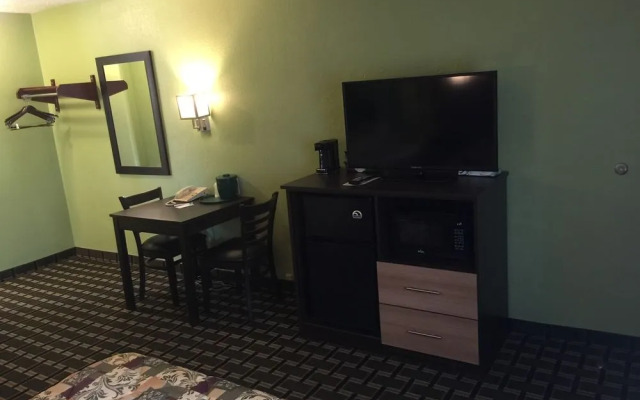 University Manor Inn
