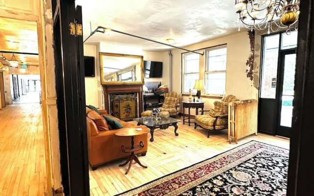 Silverton Mountain Manor