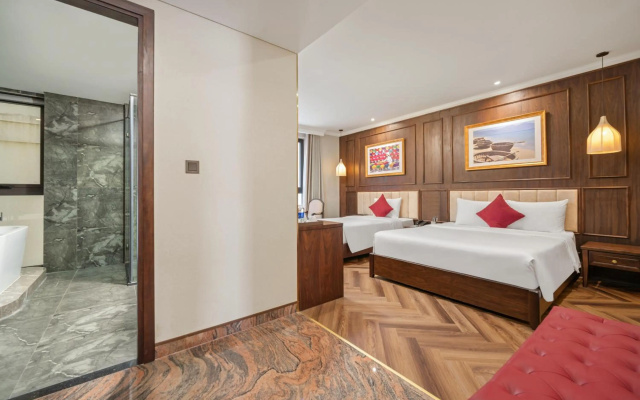 Golden Lotus Luxury Hotel Da Nang – Guest Rooms – Da Nang