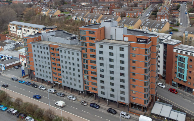 Roomzzz Leeds City West