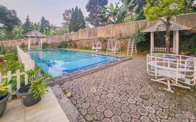 Urbanview Hotel Star Residence Puncak