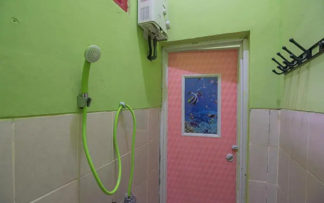 RedDoorz near Kampus UMP Purwokerto