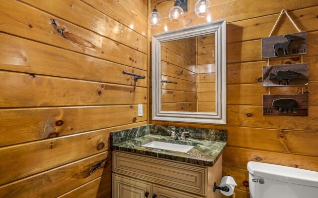 The Great Maple Retreat 13 Bedroom Home by Redawning