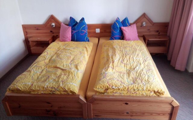 Bed and Breakfast Villa Hallau