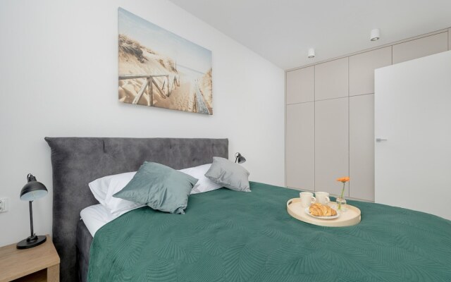 Apartment With Balcony by Renters