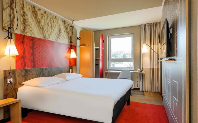 B&B HOTEL Wuppertal-City