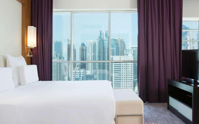 Pullman Dubai Jumeirah Lakes Towers - Hotel & Residence