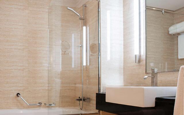 Pullman Dubai Jumeirah Lakes Towers - Hotel & Residence