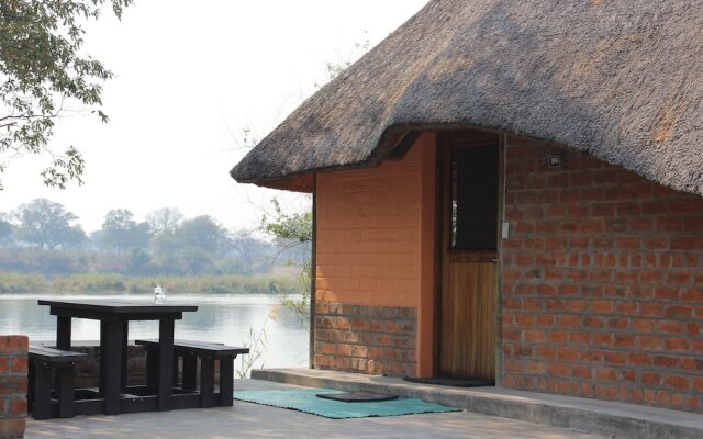 Ndhovu Safari Lodge - Campground