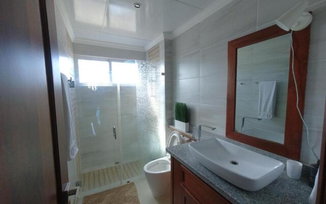 H2 Exclusive apartment near the the ocean