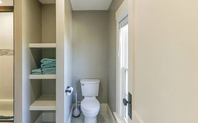 Riverfront Newton Vacation Rental Near Wichita!