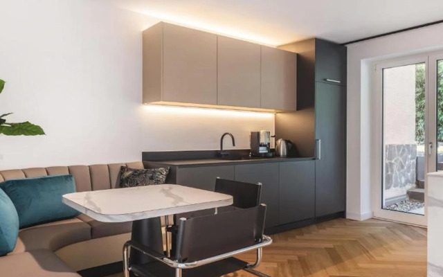 Modern flat in Merano with outdoor shower