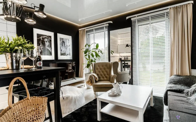 Apartament Black