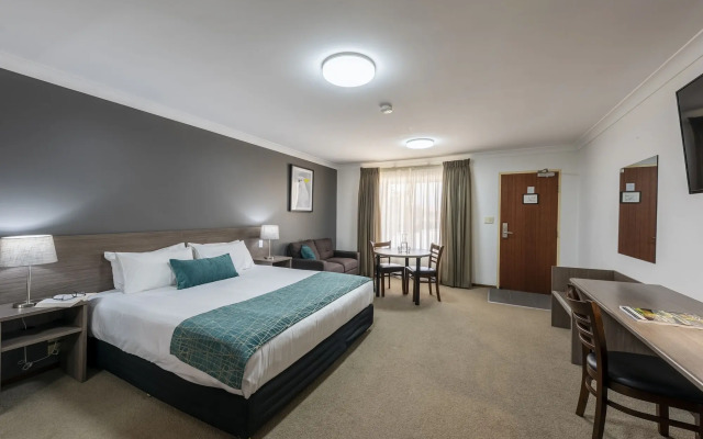 Best Western Plus Ambassador Orange