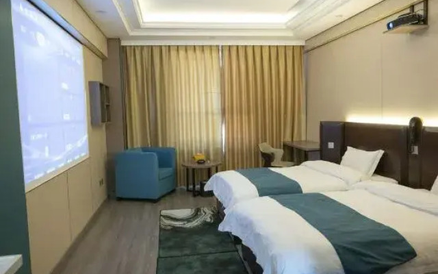 A+ Hotel