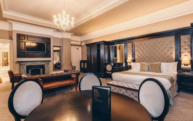 County Hotel & County Aparthotel Newcastle