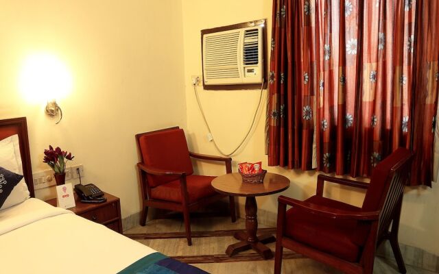 OYO 4621 Hotel Camac Plaza