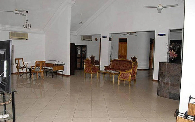 Valley Beach Hotel