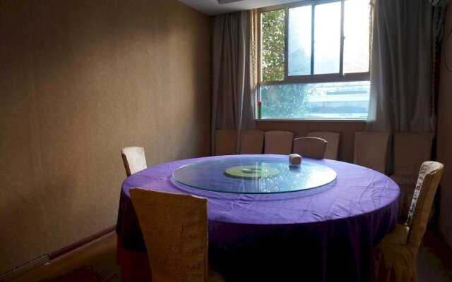 Nanjing Lukou Bianfang Hotel