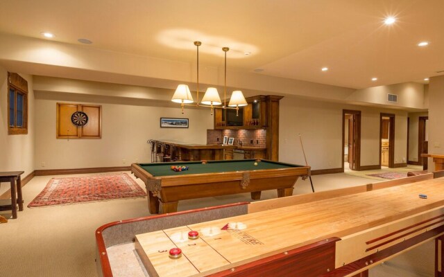 Country Club Estate by Exceptional Stays