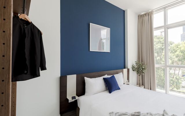 Blue Arch Suites - The Notre Dame Saigon