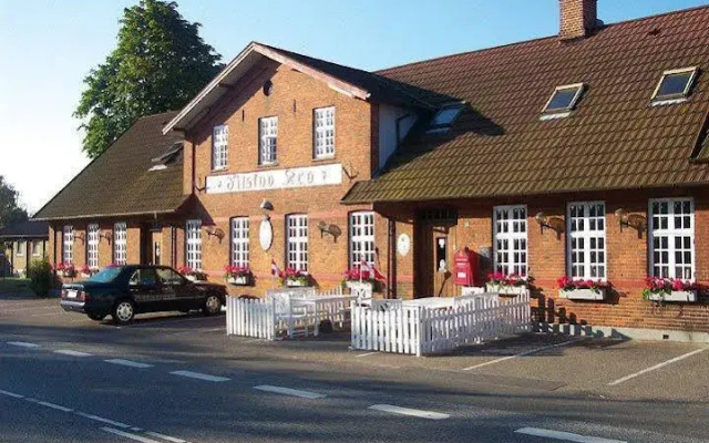 hotelImage