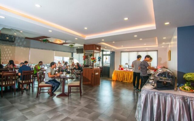 Botahtaung Hotel