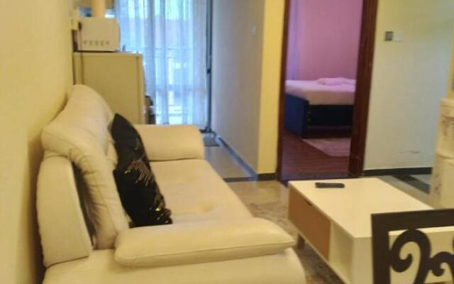 Stay.Plus Hurlingham Business Apartment