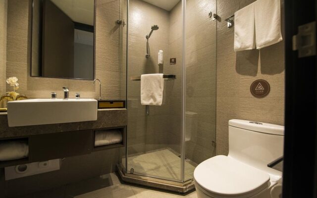 Home Inns Plus Shanghai Xujiahui Branch